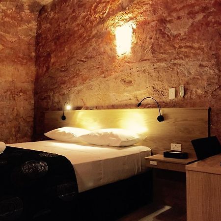 The Lookout Cave Underground Motel Coober Pedy Camera foto