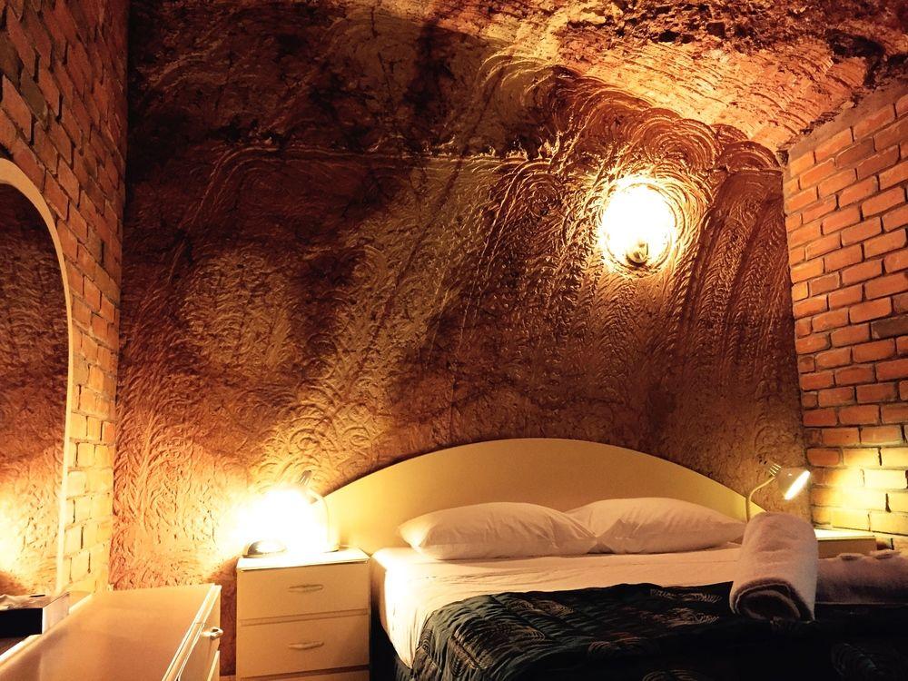 The Lookout Cave Underground Motel Coober Pedy Esterno foto