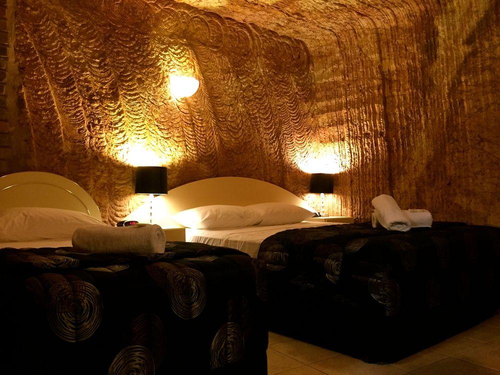 The Lookout Cave Underground Motel Coober Pedy Esterno foto