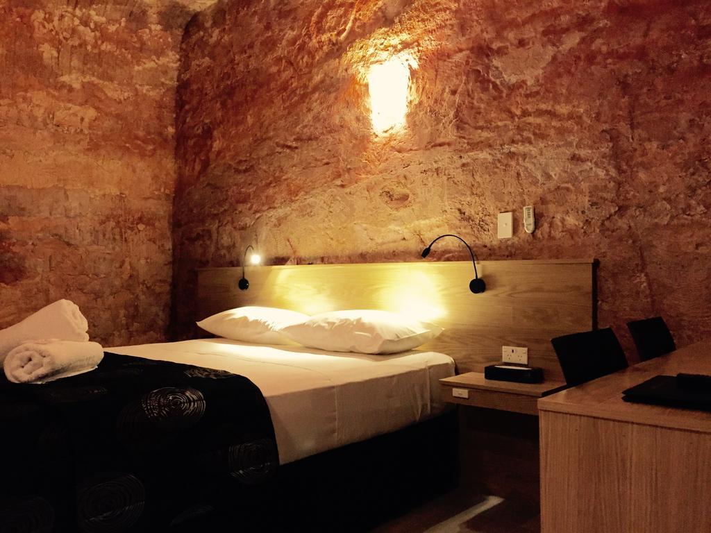 The Lookout Cave Underground Motel Coober Pedy Camera foto