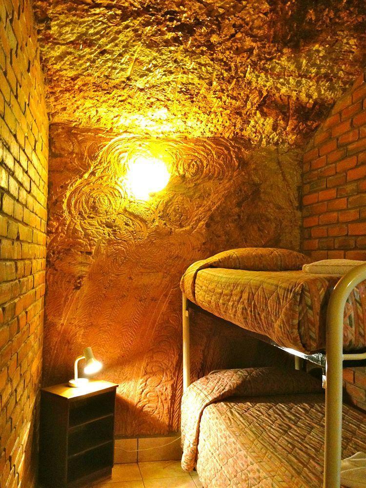 The Lookout Cave Underground Motel Coober Pedy Esterno foto