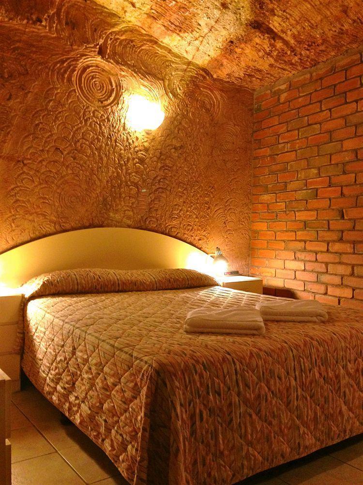 The Lookout Cave Underground Motel Coober Pedy Esterno foto