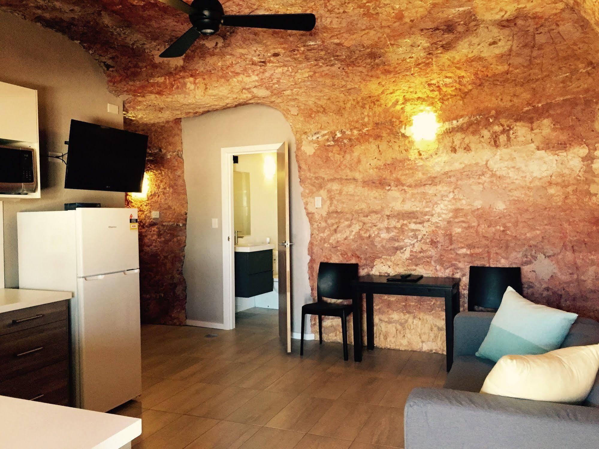 The Lookout Cave Underground Motel Coober Pedy Esterno foto
