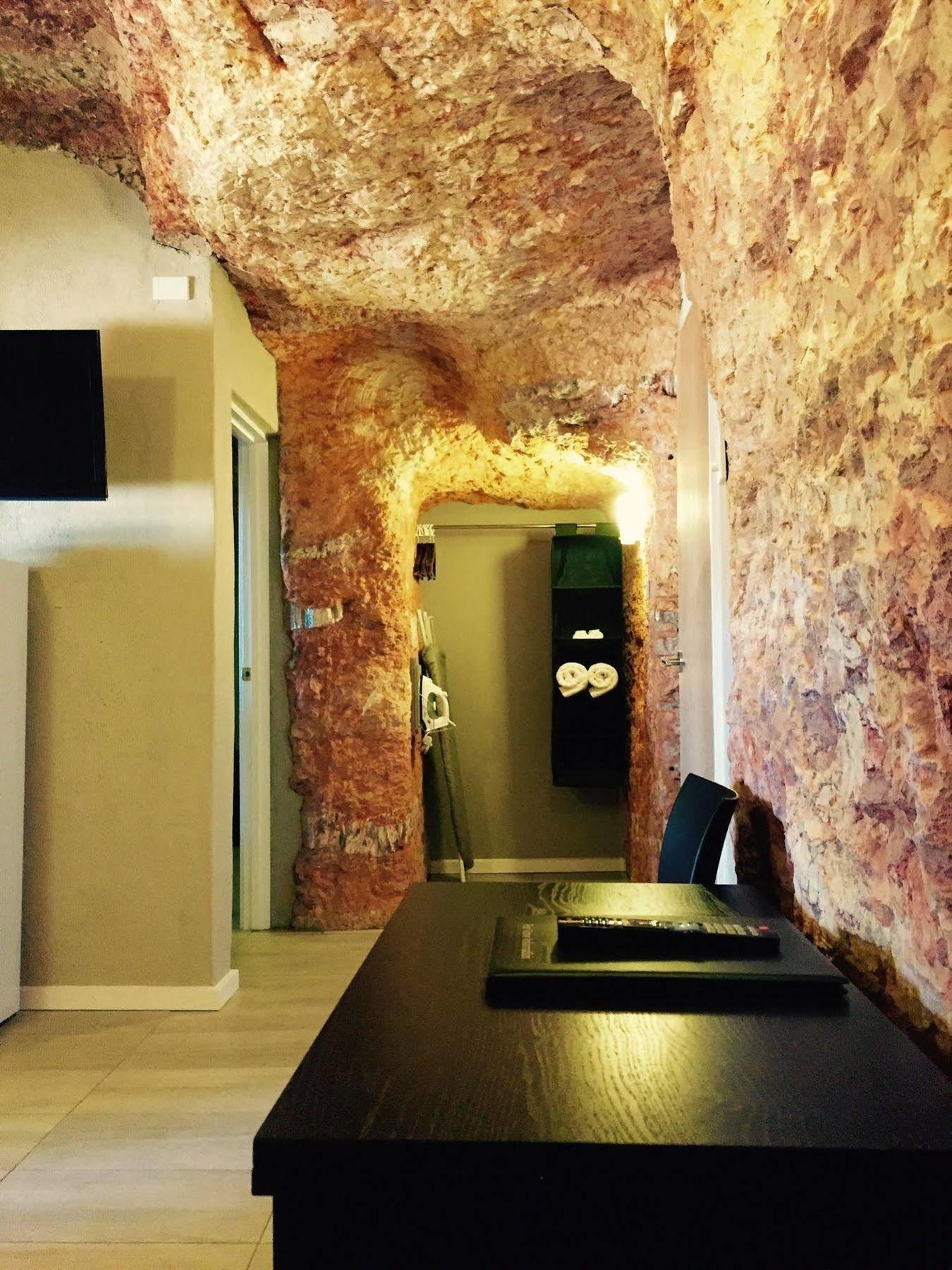 The Lookout Cave Underground Motel Coober Pedy Esterno foto